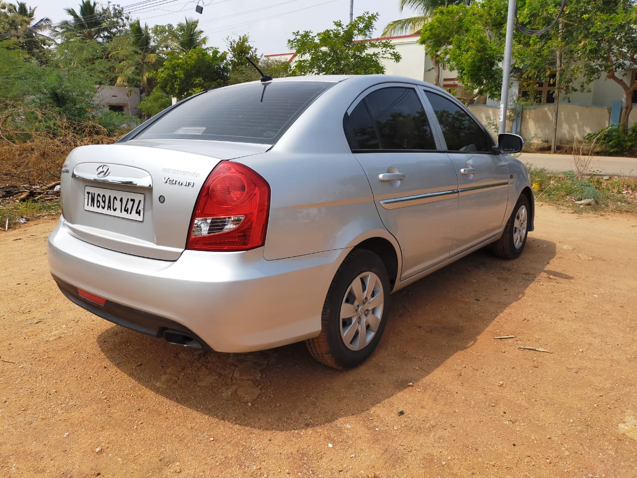 Used Hyundai Verna 1.6 VTVT in Tirunelveli 2010 model, India at Best Price.